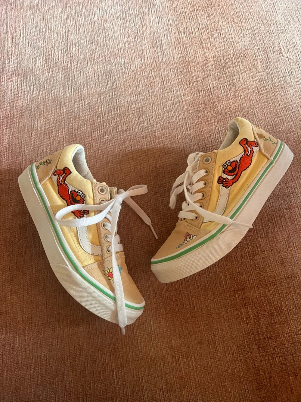 Vans Youth size 2.5 Yellow Canvas Sneakers Sesane Street Elmo